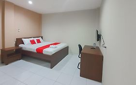 Reddoorz Plus At Pelita Guest House Balikpapan